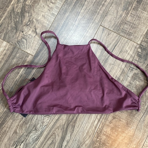 NWT Tavik Ryan Ribbed Sport Swim Top Burgundy Merlot Size Small - Picture 3 of 3